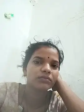 Snapshot of Student_garl_1 chatting on 06-21-26, 12:35 Student garl 1 online show from 06-21-26, 12:35