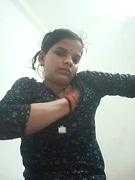 Snapshot of Student_garl_1 chatting on 07-05-26, 12:28 Student garl 1 online show from 07-05-26, 12:28
