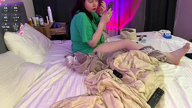 hot vampire online show from 05-17-26, 06:26