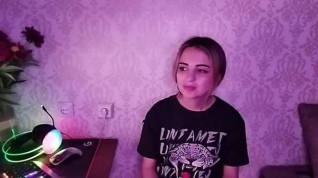 Snapshot of By_Mira chatting on 05-31-26, 06:09 By Mira online show from 05-31-26, 06:09