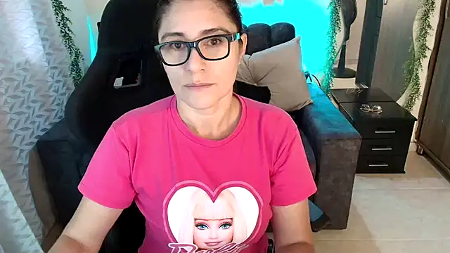 Snapshot of LUCYMILF_SEXY chatting on 07-12-26, 02:08 LUCYMILF SEXY online show from 07-12-26, 02:08