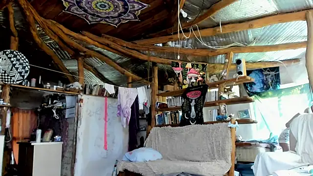 wildforestmuse  online show from 07-01-26, 05:31