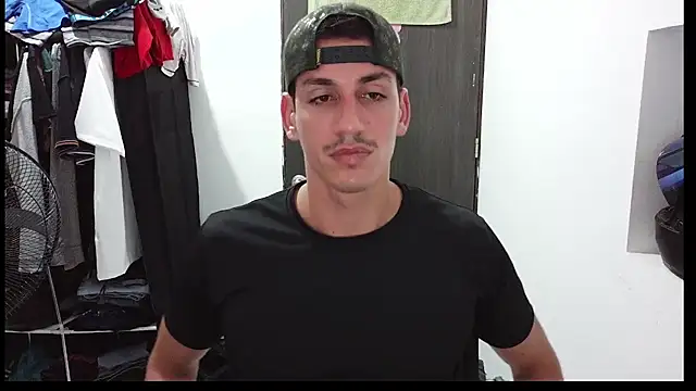 RaulRico online show from 06-27-26, 03:44