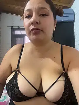 Snapshot of Arya_Rose69 chatting on 06-01-26, 03:25 Arya Rose69 online show from 06-01-26, 03:25