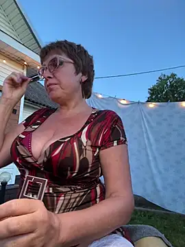 bettybutter  online show from 08-02-26, 06:50