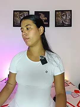 Raven stonee01 online show from 06-05-26, 01:34