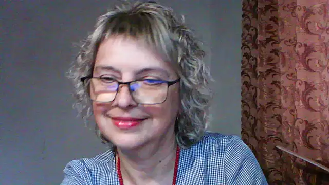 ElizabethGorden online show from 06-12-26, 01:10