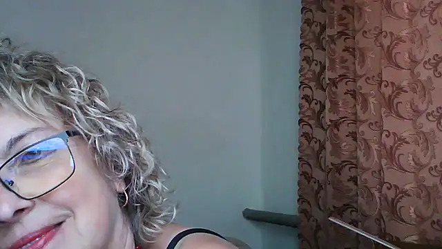 ElizabethGorden online show from 06-19-26, 01:59