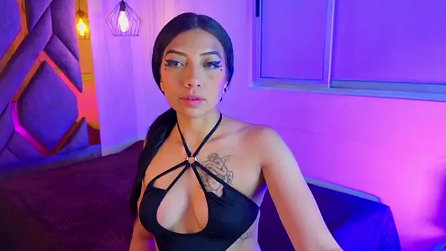 Snapshot of Ey_Im_simone_ chatting on 06-01-26, 12:29 Ey Im simone online show from 06-01-26, 12:29
