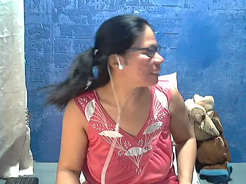 Snapshot of hotchilimom chatting on 05-16-26, 09:06 hotchilimom online show from 05-16-26, 09:06
