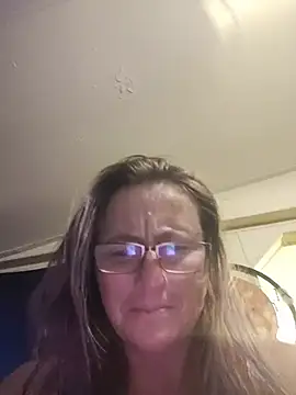 Snapshot of Queenle91 chatting on 05-15-26, 11:01 Queenle91 online show from 05-15-26, 11:01