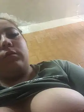 alexaparedes00 online show from 06-02-26, 04:53
