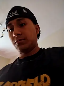 XxAlbertoxX69 online show from 05-04-26, 05:42