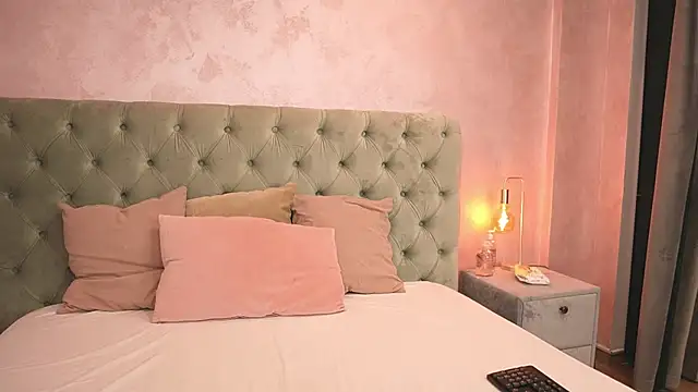 LeilaBie online show from 07-15-26, 06:57