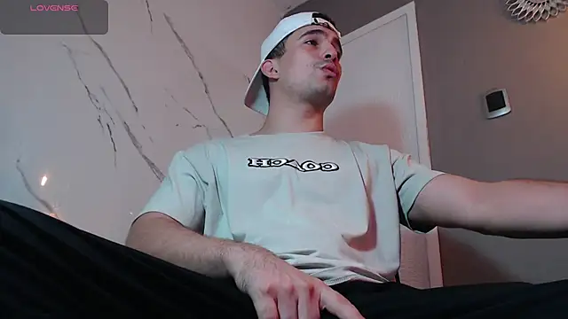 tanner-hard  online show from 06-11-26, 07:56