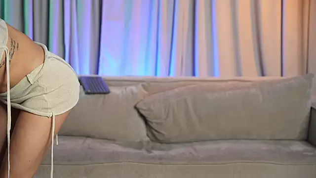 Mia ocampo online show from 07-08-26, 01:04