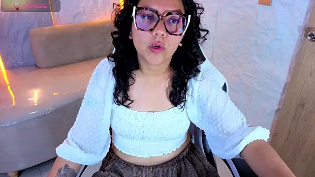 Violeta Moon Tx online show from 05-06-26, 10:59