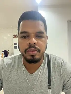 Snapshot of Falcaohot chatting on 05-17-26, 11:34 Falcaohot online show from 05-17-26, 11:34