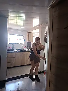 Tumilf online show from 06-21-26, 03:25