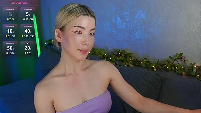 LindaThackerr online show from 07-27-26, 04:30