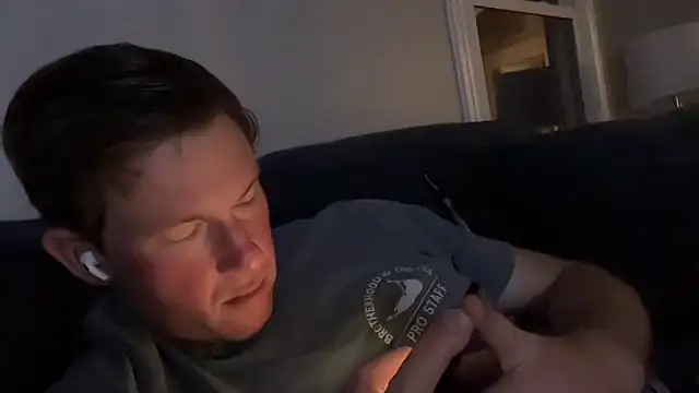 Snapshot of CuriousMarried321 chatting on 06-08-26, 06:14 CuriousMarried321 online show from 06-08-26, 06:14