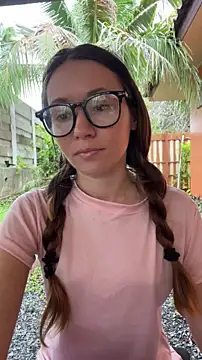 Mini girl do it better online show from 05-18-26, 01:24