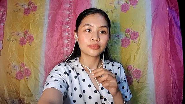 IlseHouskeeper online show from 05-08-26, 02:33