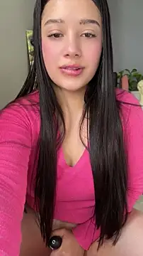 Snapshot of GlimmerRosse chatting on 06-18-26, 05:17 GlimmerRosse online show from 06-18-26, 05:17