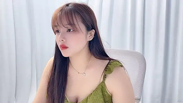 Snapshot of Qingqing19 chatting on 05-30-26, 02:25 Qingqing19 online show from 05-30-26, 02:25
