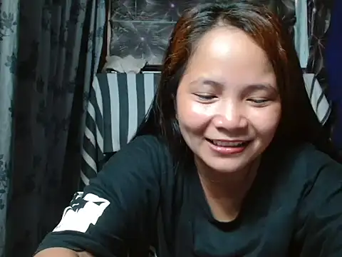 Snapshot of Lenasis chatting on 05-11-26, 08:31 Lenasis online show from 05-11-26, 08:31