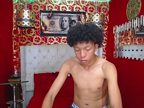 Snapshot of skinny20boy chatting on 07-13-26, 08:55 skinny20boy online show from 07-13-26, 08:55