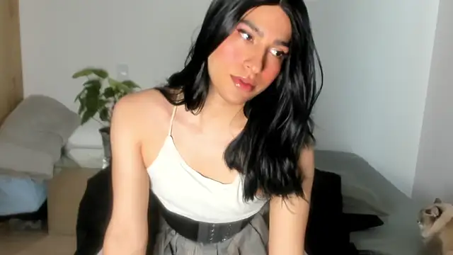 naomimoore828 online show from 06-16-26, 07:38