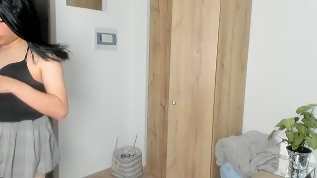 naomimoore828 online show from 06-25-26, 08:35