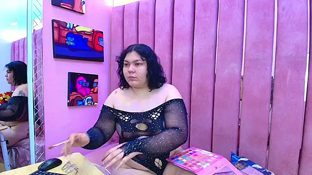 Sweet Nova  online show from 06-15-26, 02:47