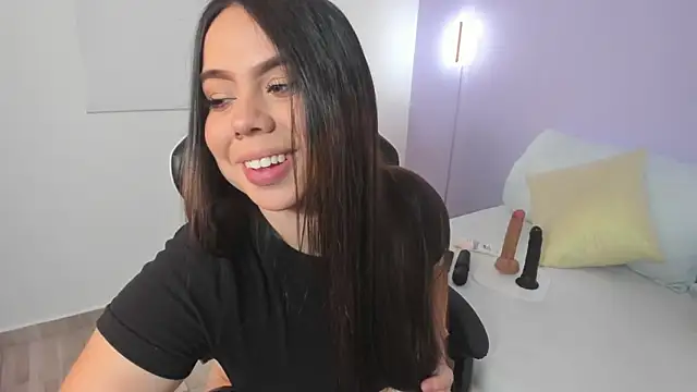 luna blazze  online show from 06-16-26, 12:19