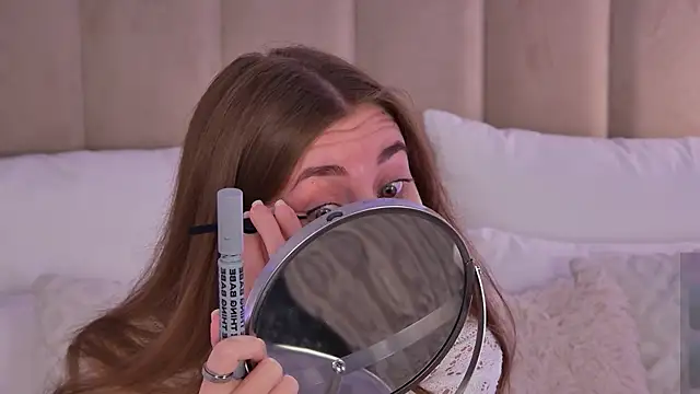 EvaAkiins online show from 06-21-26, 04:31