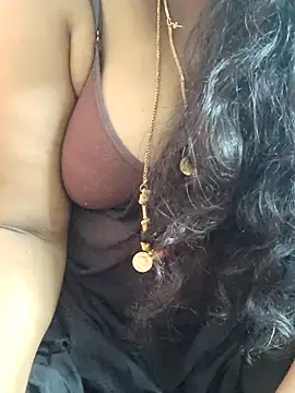 Snapshot of tamilkavitha123 chatting on 06-24-26, 06:01 tamilkavitha123 online show from 06-24-26, 06:01