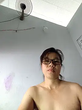 missthree online show from 05-10-26, 06:40