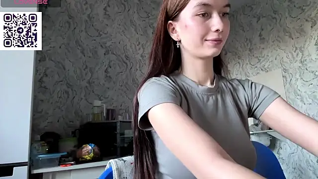 HinaDesire online show from 06-30-26, 04:30
