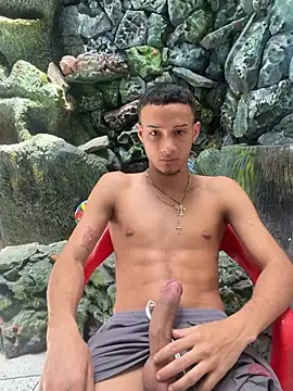 friends lust latin online show from 07-28-26, 04:39