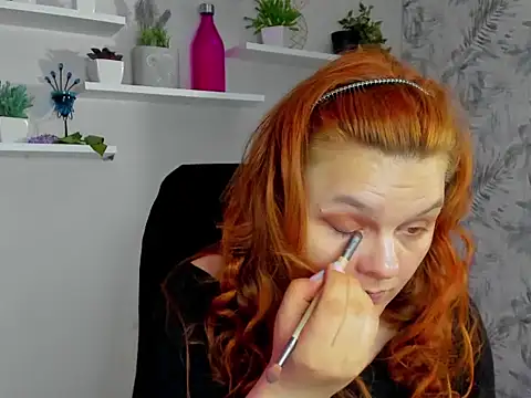 GingerKitten1 online show from 05-27-26, 05:48
