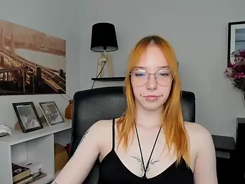 Snapshot of foxSonya chatting on 06-01-26, 05:53 foxSonya online show from 06-01-26, 05:53
