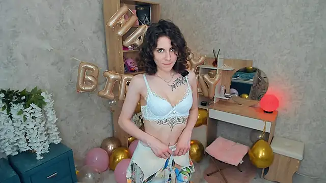 Snapshot of Kimasichka chatting on 06-12-26, 05:28 Kimasichka online show from 06-12-26, 05:28