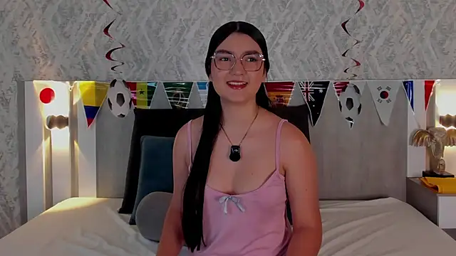 Vaalentina Lux online show from 06-22-26, 02:36