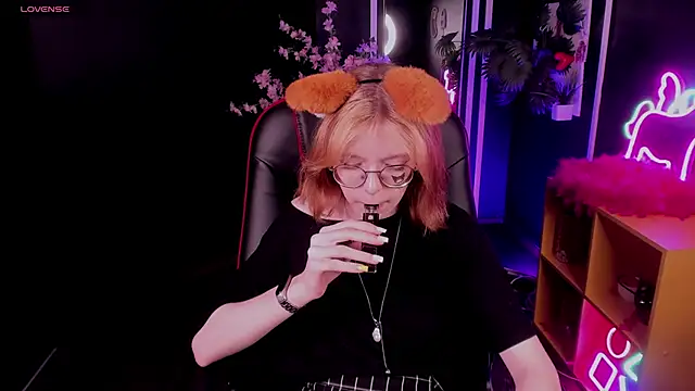 FoxxyyPolly online show from 06-14-26, 06:15