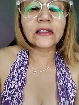 Snapshot of vitaminafranccesca chatting on 06-05-26, 02:29 vitaminafranccesca online show from 06-05-26, 02:29