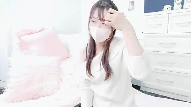 Yuna o63 online show from 05-08-26, 02:50
