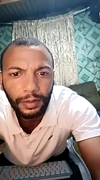 Snapshot of Camodick chatting on 02-06-25, 10:00 Camodick online show from 02-06-25, 10:00