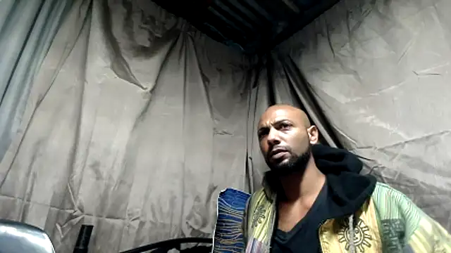 Camodick online show from 04-19-26, 06:10