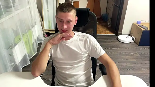 Snapshot of Keksik_ chatting on 07-14-26, 04:13 Keksik online show from 07-14-26, 04:13